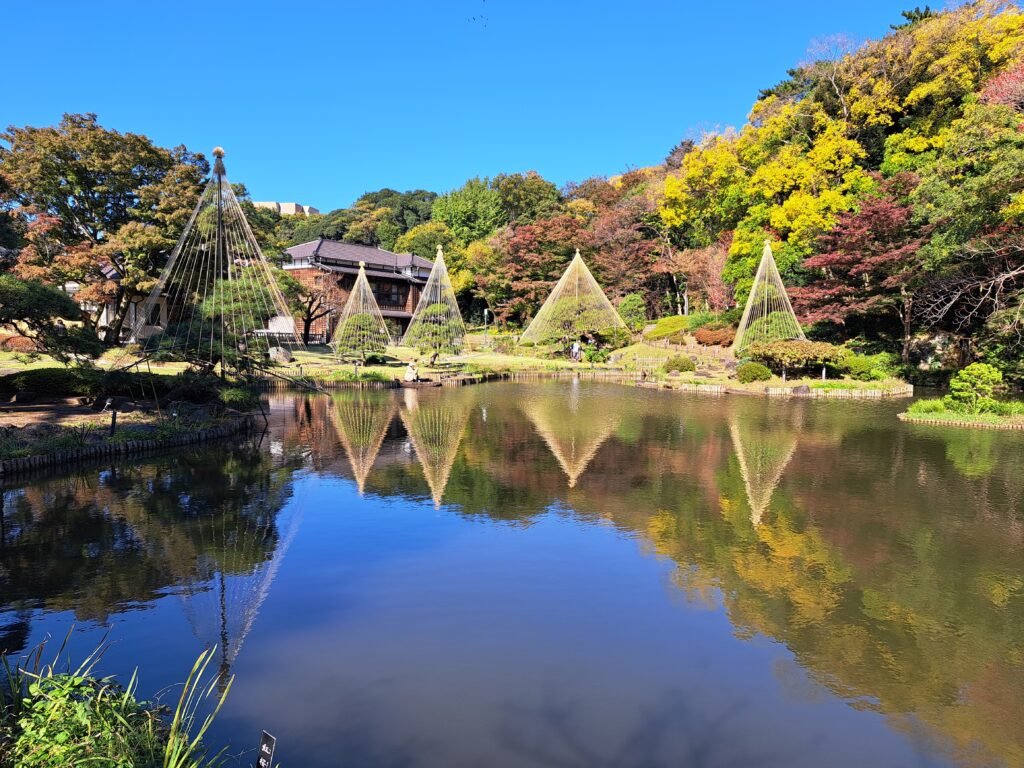 肥後細川庭園（「信長の手紙 ―珠玉の60通大公開―」永青文庫）